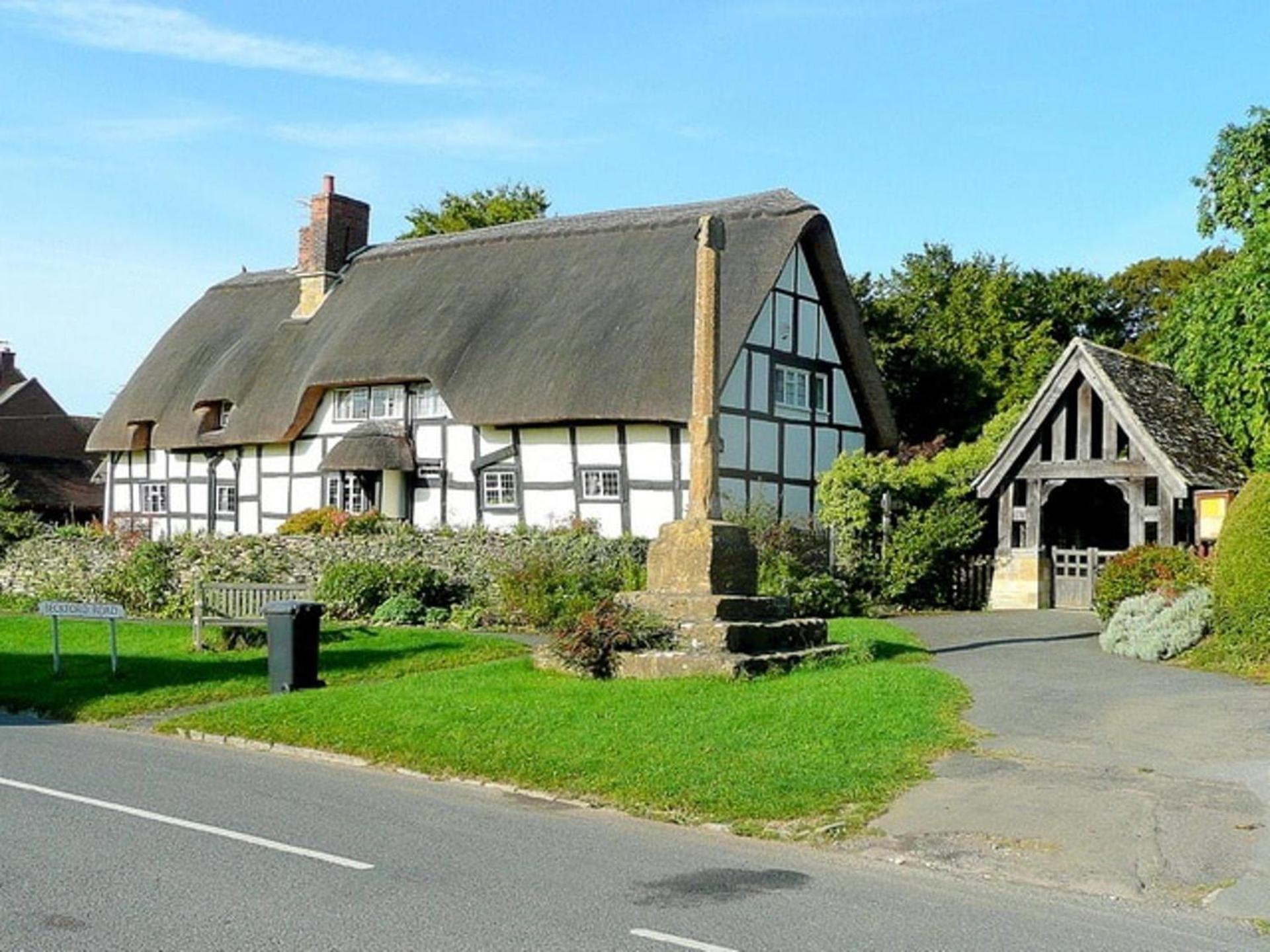 Inviting 2-bedroom In Ashton Under Hill Evesham