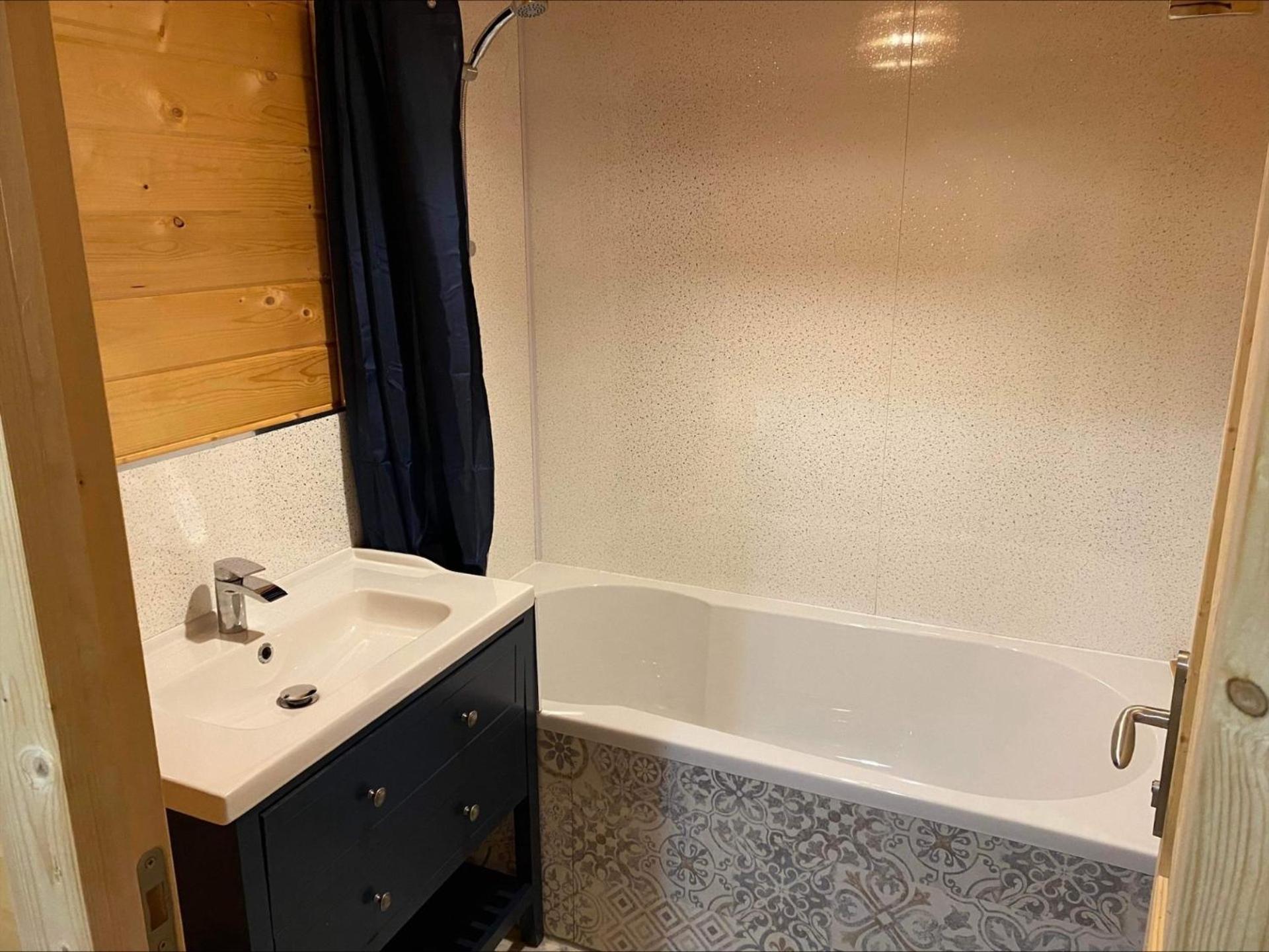 Inviting 2-bedroom In Ashton Under Hill *